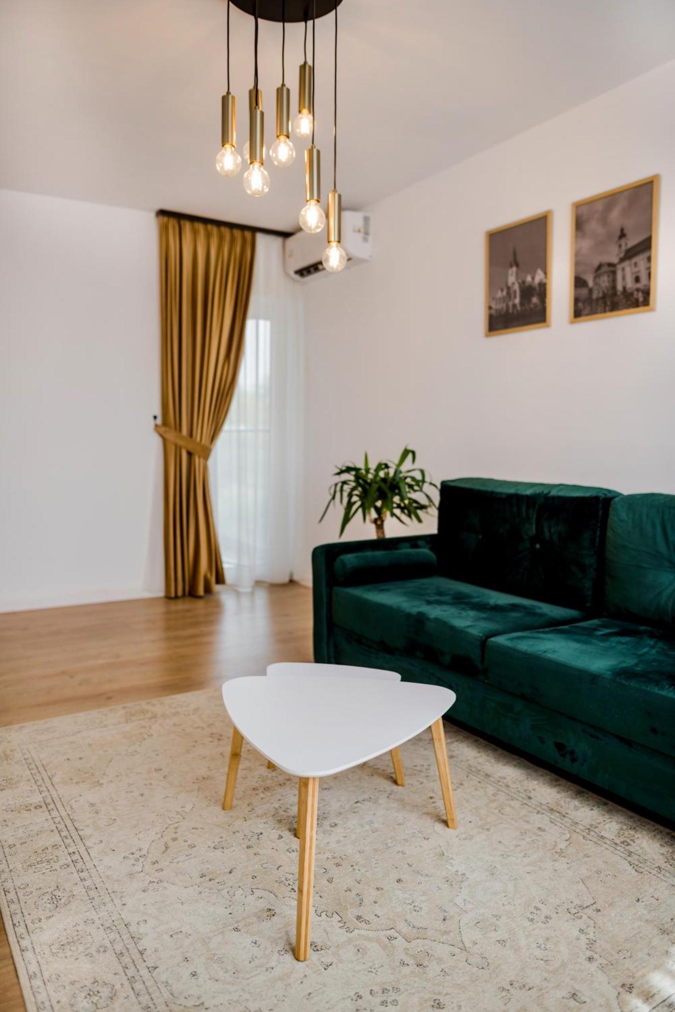 Amazing Mountain View Apartment Sibiu Eksteriør billede